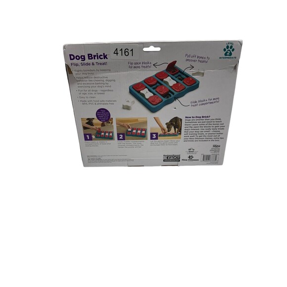 Dog Treat Puzzle‎ Outward Hound 20 Hidden Treat Compartments Skill Level 2 - Picture 9 of 12